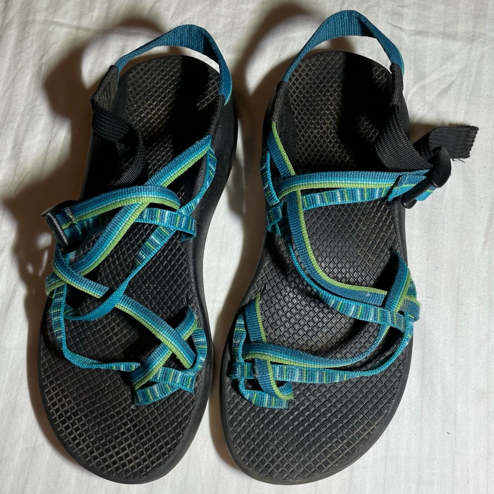 Women’s classic chaco zx/2  sandals size 9